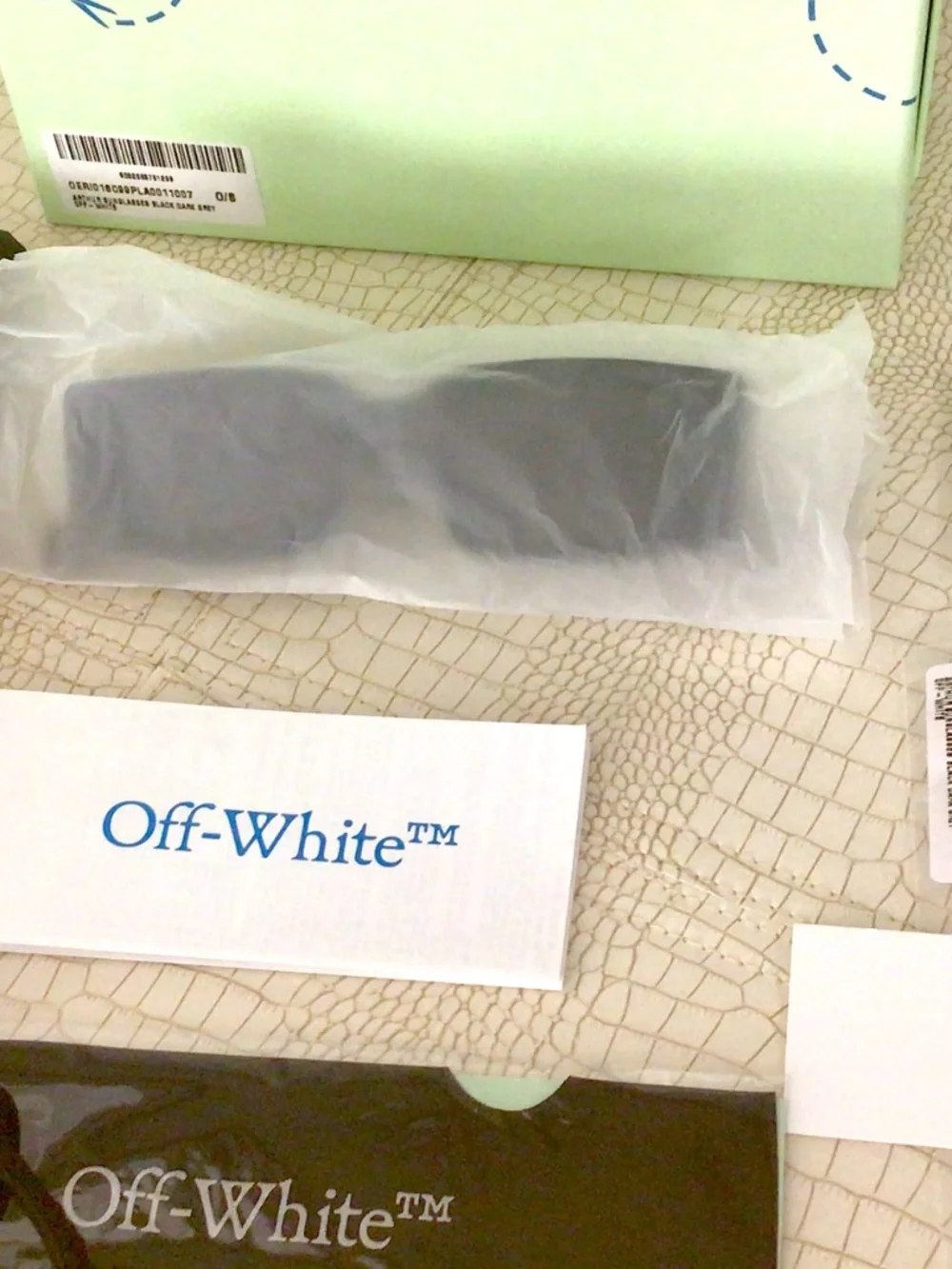 Brand New Rare OFF-WHITE Arthur Rectangle Sunglasses  Black/Dark Grey (OER1016)